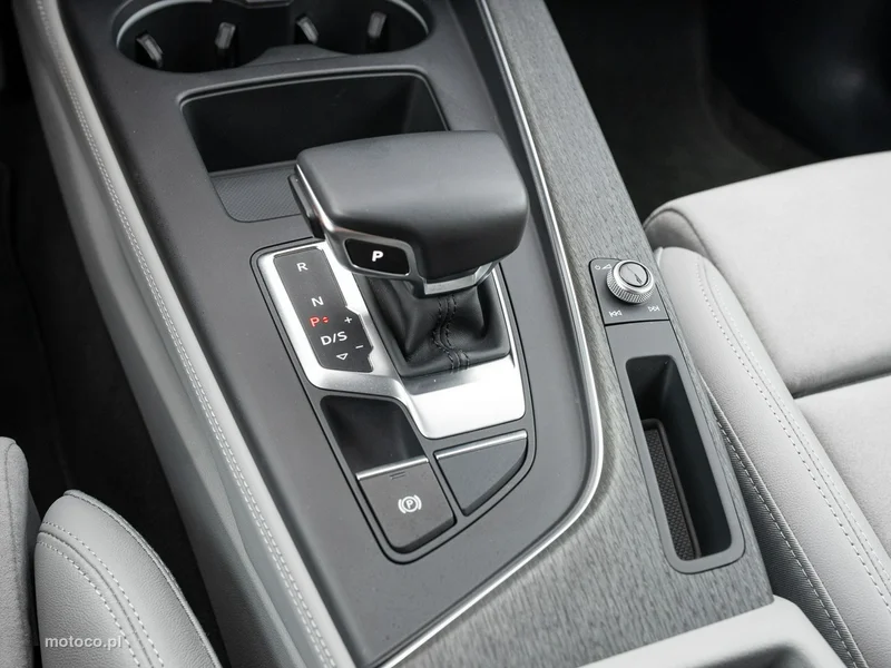 Audi A4 B9 13