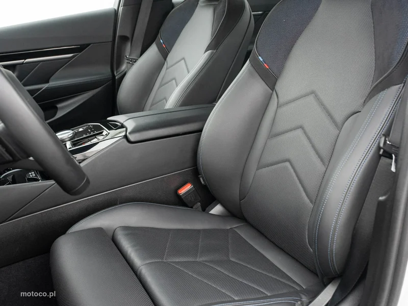 BMW Seria 5 G60 520 11