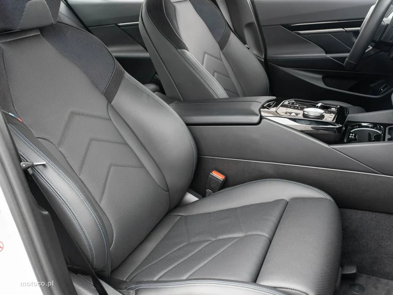 BMW Seria 5 G60 520 31