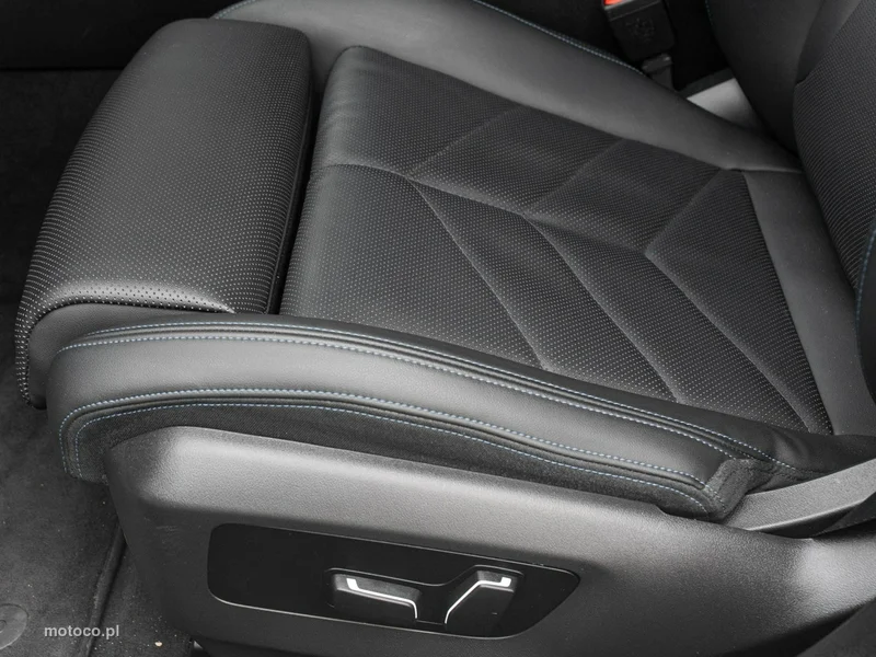 BMW Seria 5 G60 520 10
