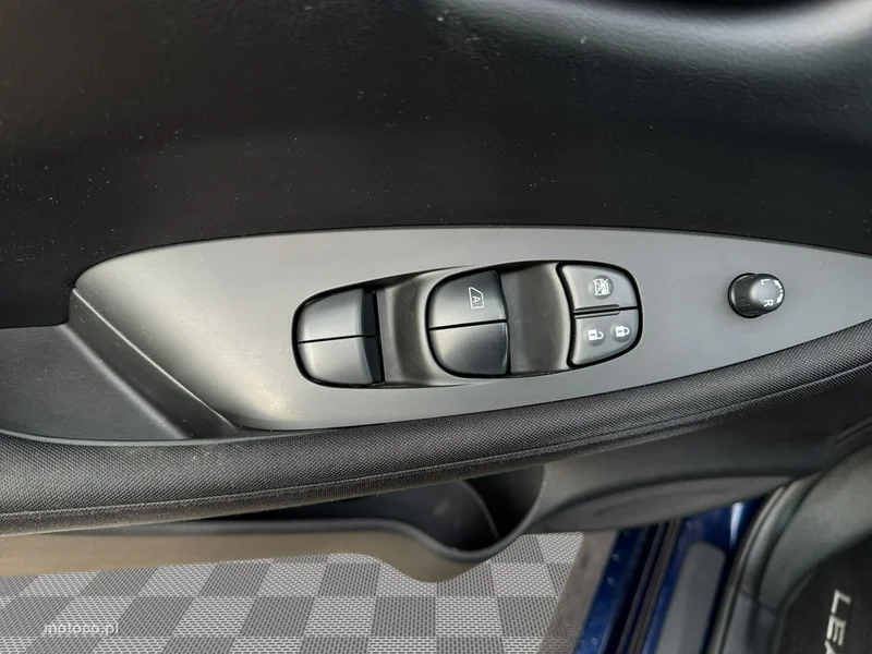 Nissan Leaf 11