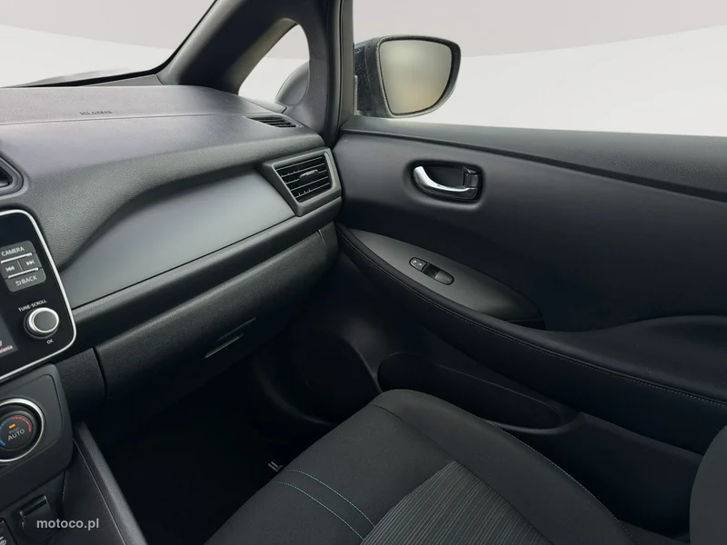 Nissan Leaf 22