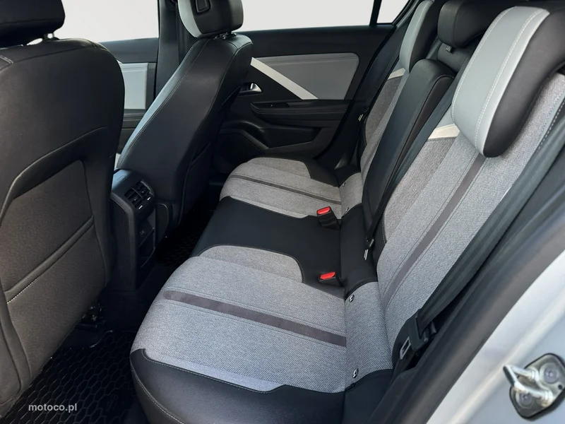 Opel Astra L 25