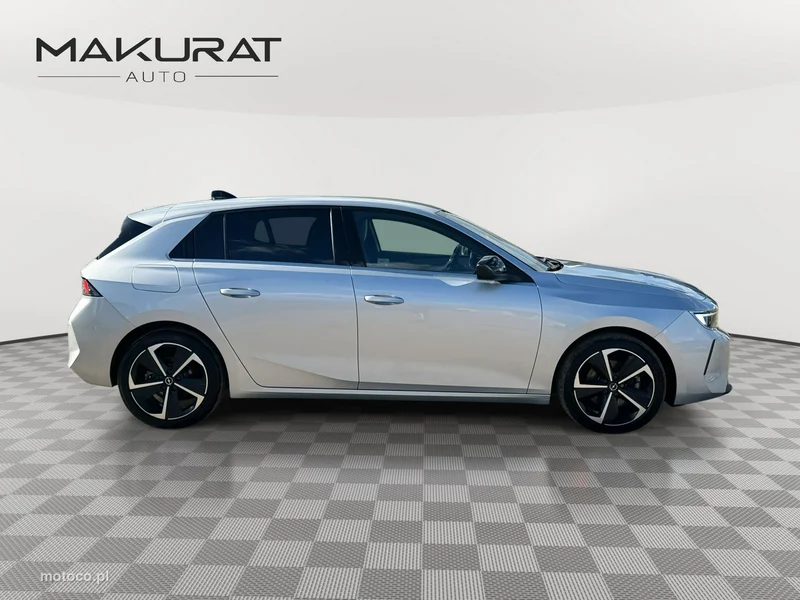 Opel Astra L 8