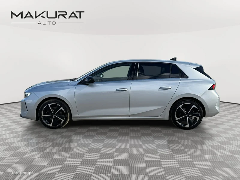 Opel Astra L 9