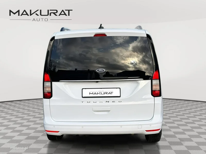 Ford Tourneo Connect 6