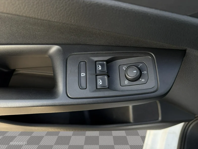 Ford Tourneo Connect 11