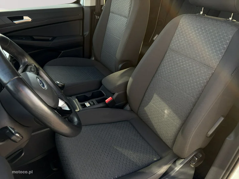 Ford Tourneo Connect 12