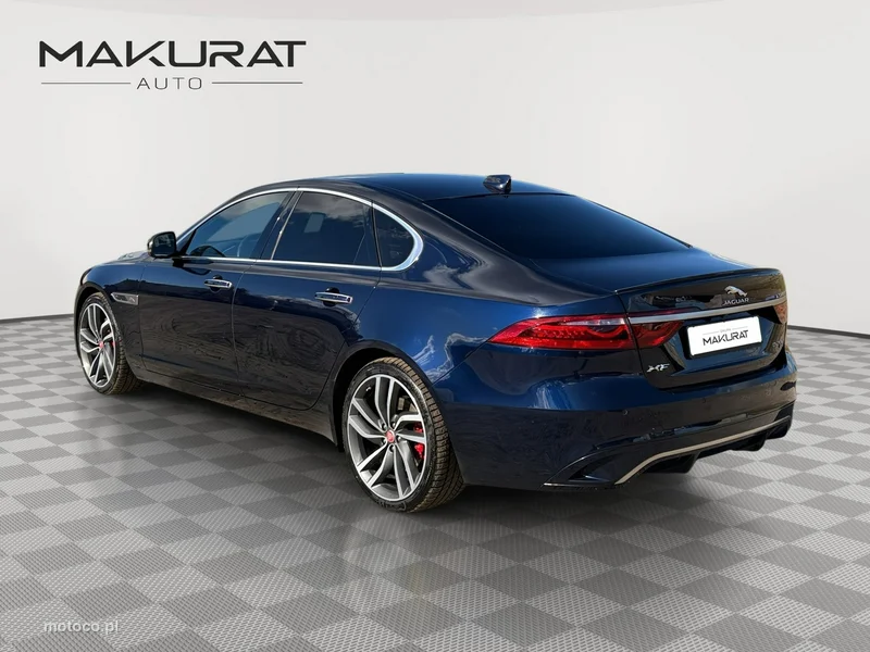 Jaguar XF 3