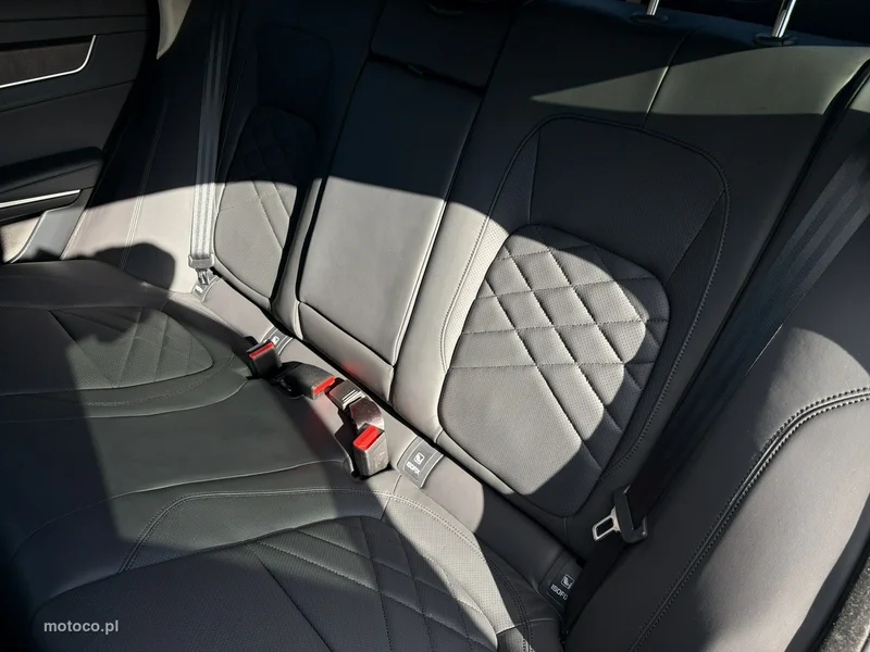 Jaguar XF 27