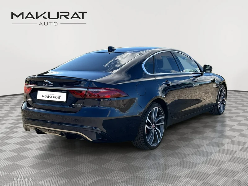 Jaguar XF 4