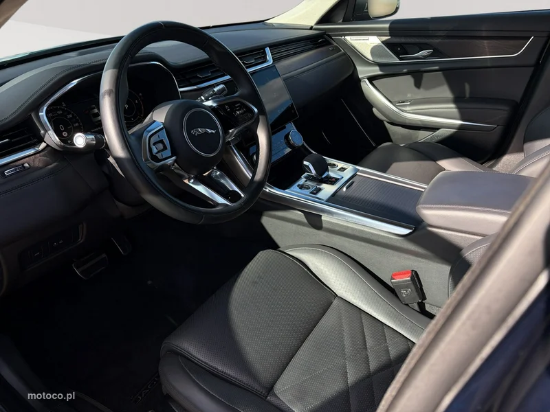Jaguar XF 7