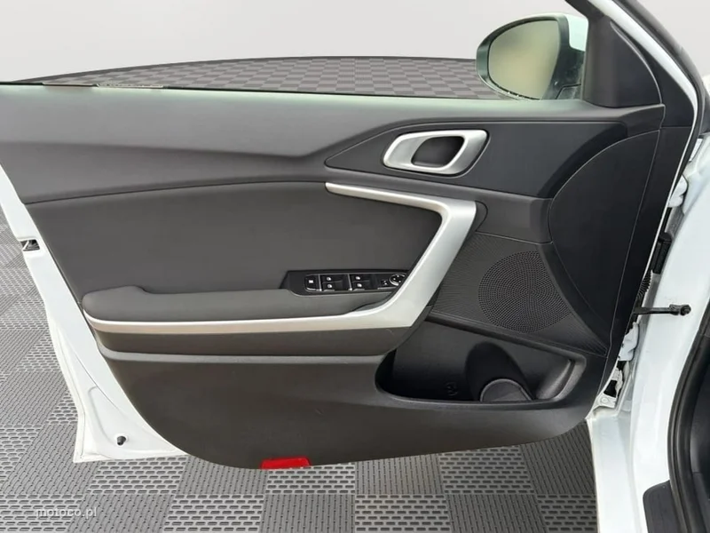 Kia Cee'd 10