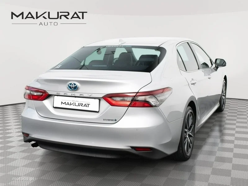 Toyota Camry XV70 4