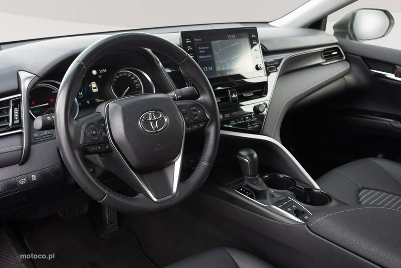 Toyota Camry XV70 5