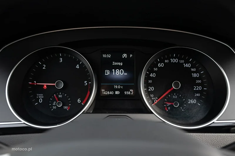 Volkswagen Passat B8 12