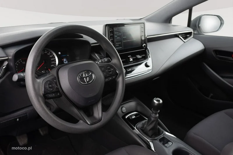 Toyota Corolla E210 5