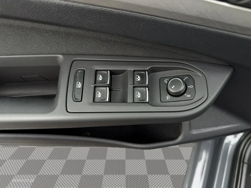 Volkswagen Golf VIII 11