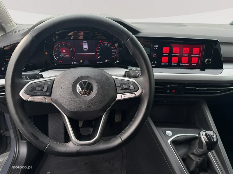 Volkswagen Golf VIII 13