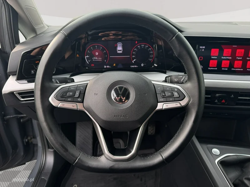Volkswagen Golf VIII 14