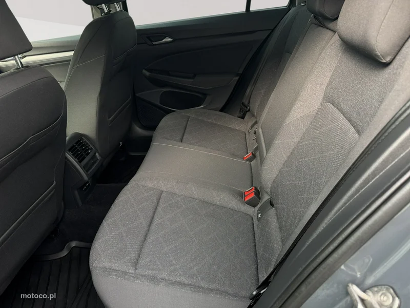 Volkswagen Golf VIII 23