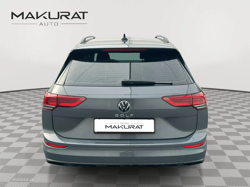 Volkswagen Golf VIII 6