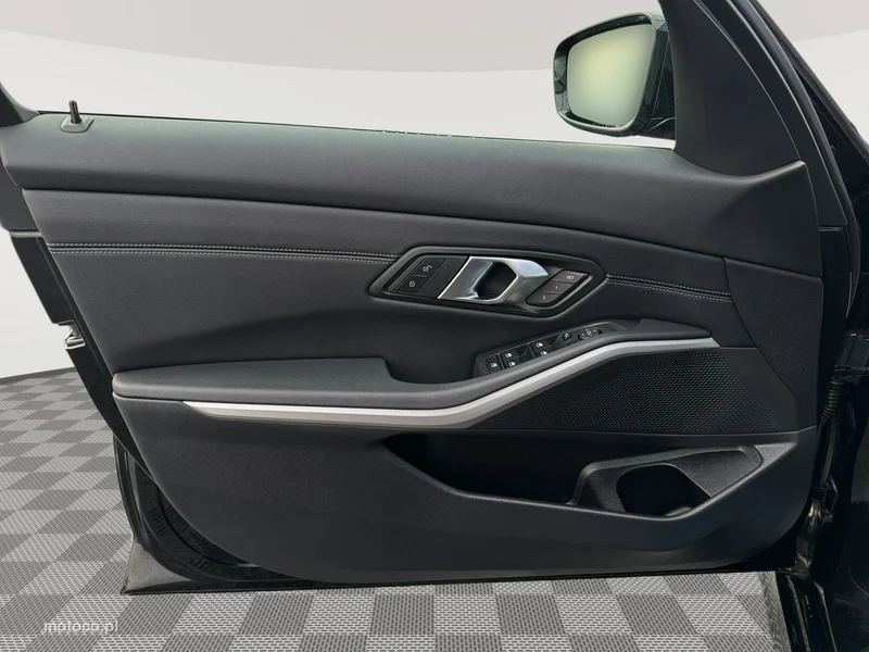 BMW Seria 3 G20 318 10