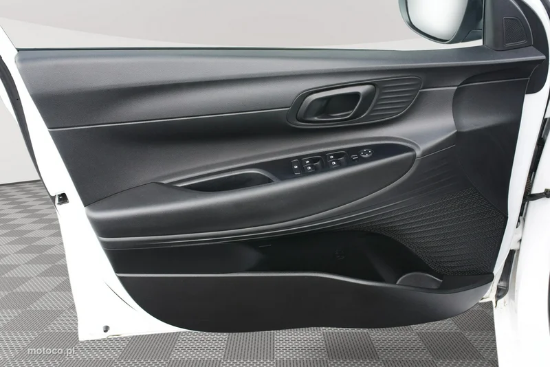 Hyundai i20 8
