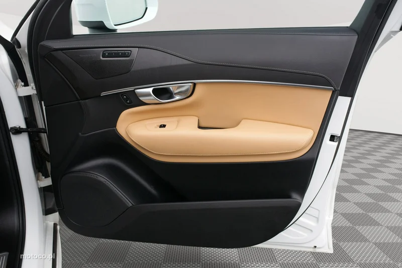 Volvo XC 90 29