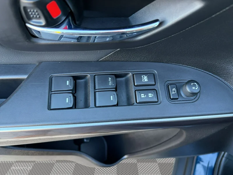 Suzuki S-Cross 11