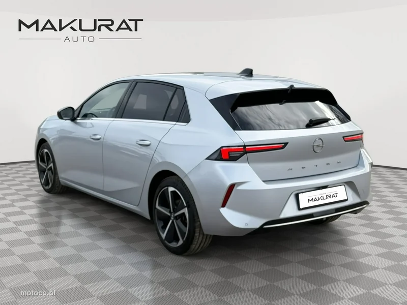 Opel Astra L 3