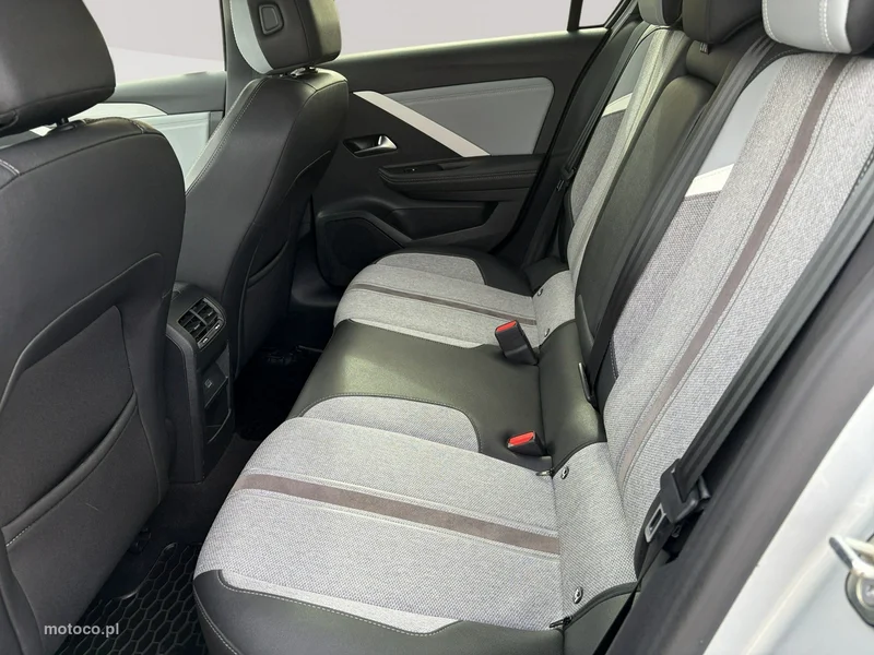 Opel Astra L 24