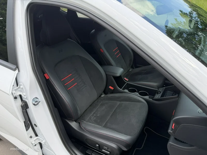 Hyundai KONA 11
