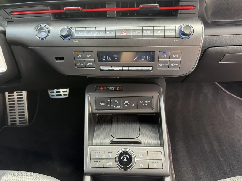 Hyundai KONA 22