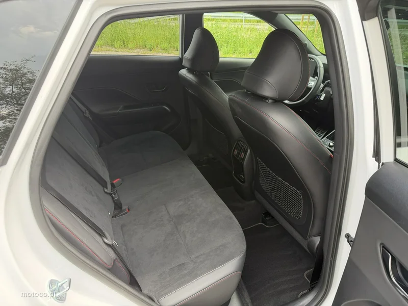 Hyundai KONA 8