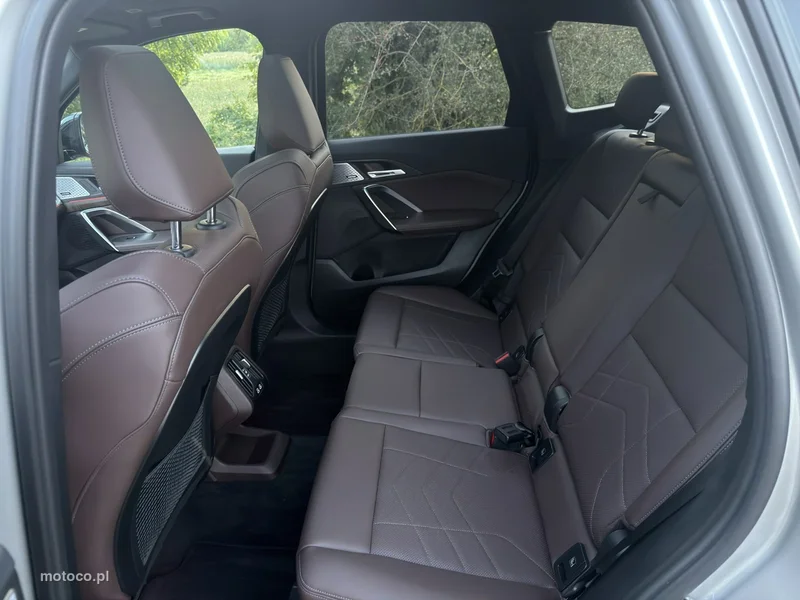 BMW X1 U11 8