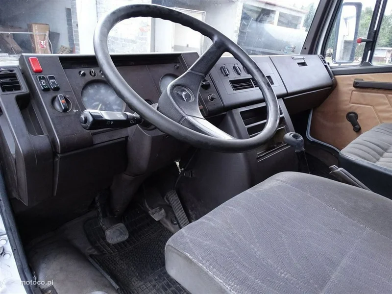 Mercedes-Benz 609 9