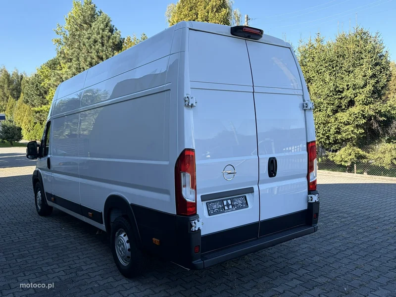 Opel Movano 2