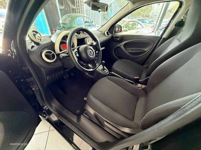 Smart ForFour 12