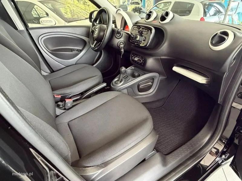 Smart ForFour 22