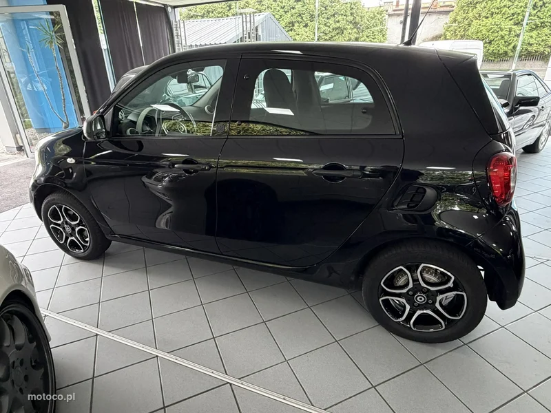 Smart ForFour 8