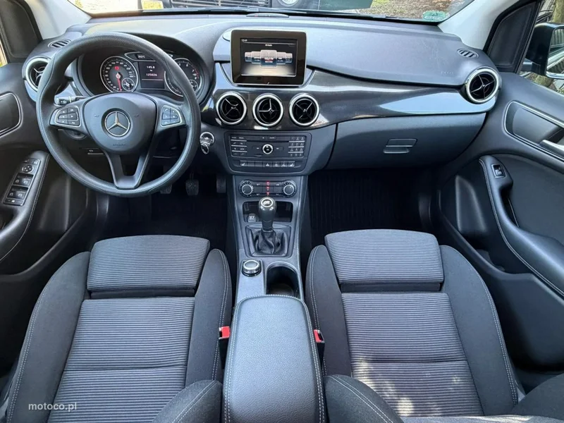 Mercedes-Benz Klasa B W246 B 180 24