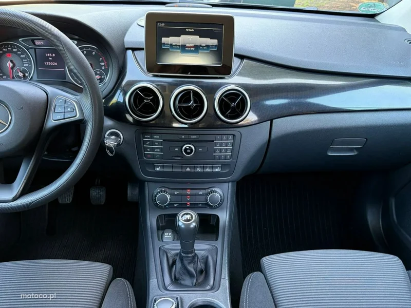Mercedes-Benz Klasa B W246 B 180 25