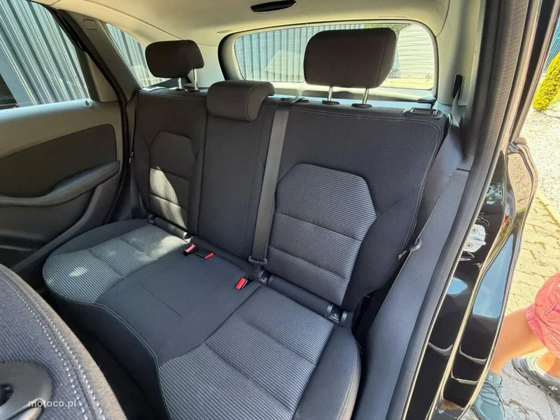 Mercedes-Benz Klasa B W246 B 180 32