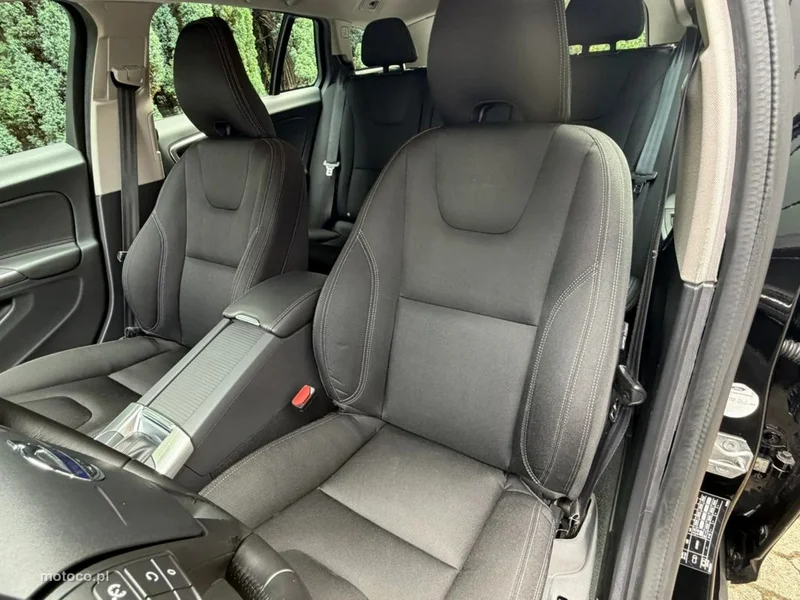 Volvo V60 12