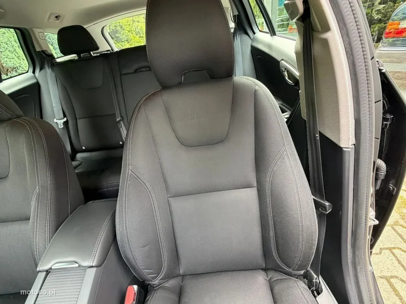 Volvo V60 13