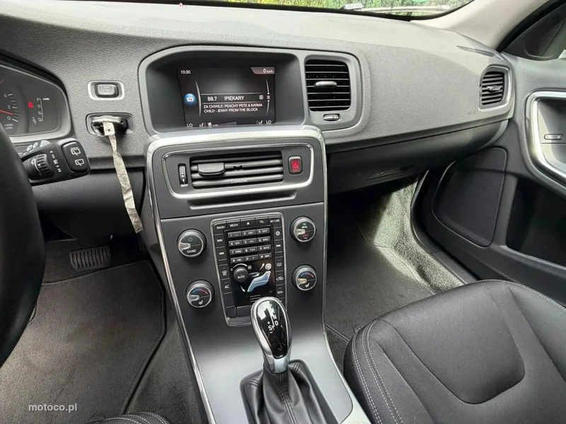 Volvo V60 16