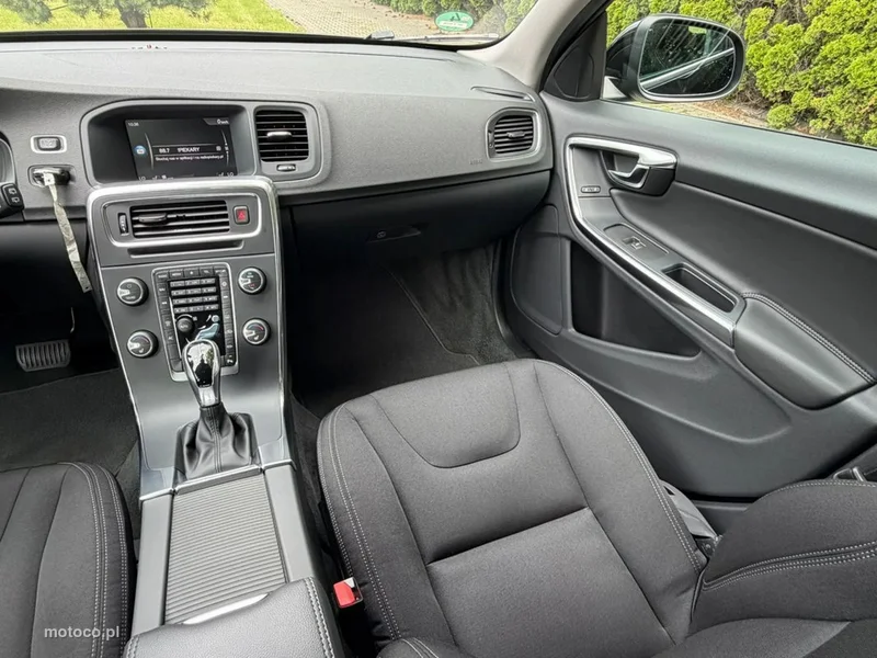 Volvo V60 24