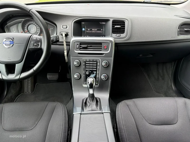 Volvo V60 25