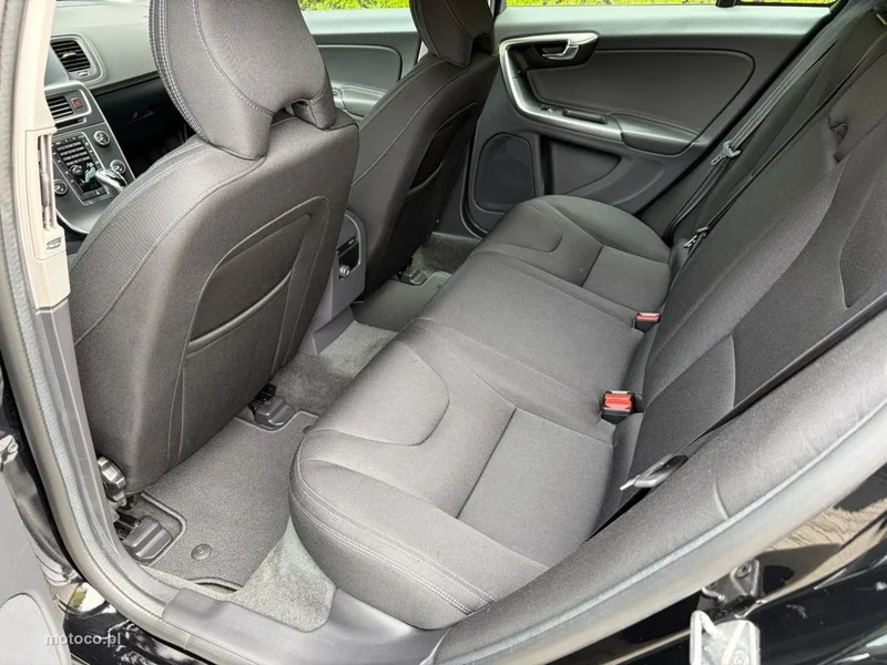 Volvo V60 28